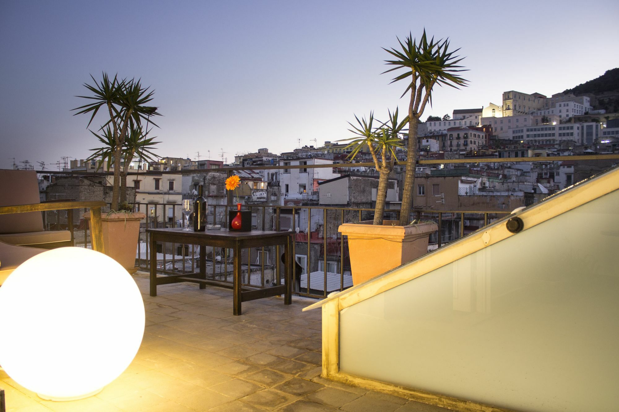 Sui Tetti Di Napoli Hotell Exteriör bild